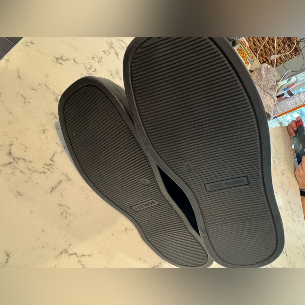 STEVE MADDEN KIDS Metallic Silver Lace-Up Boots Size 5 - Picture 5 of 5